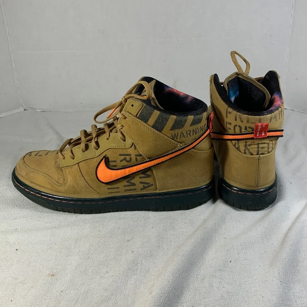 Men’s Nike Dunk High All-Star Galaxy Sneakers